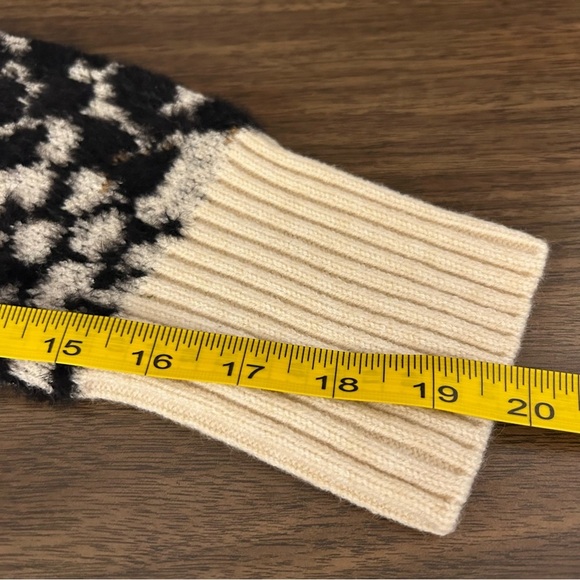 DKNY Women's Leopard Print Sweater - Black and Cream M - Picture 9 of 10